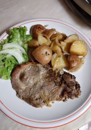 Foto de Costeletas no forno com Batatinhas