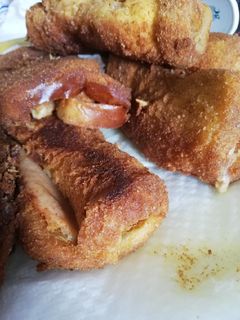 Φωτογραφία της συνταγής Τραγανά ρολά με ψωμί του τοστ με ζαμπόν και τυρί