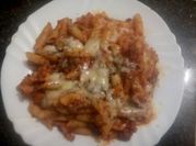 Una foto de macarrones con chorizo sin tomate