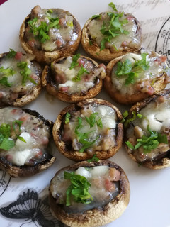 Una foto de Champiñones rellenos