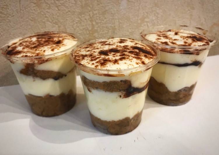 Shots de tiramisú en vaso delicioso, rápido y express. Receta original de Geri