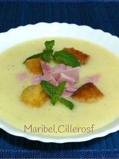 Una foto de Crema fría de pepino