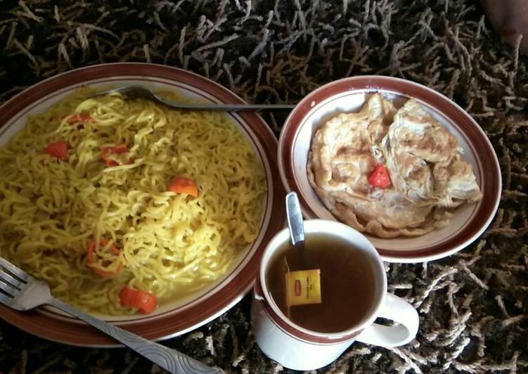 Indomie with egg and tea