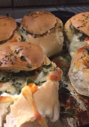 Una foto de Pancitos "mama mia"