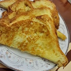 A picture of French toast.