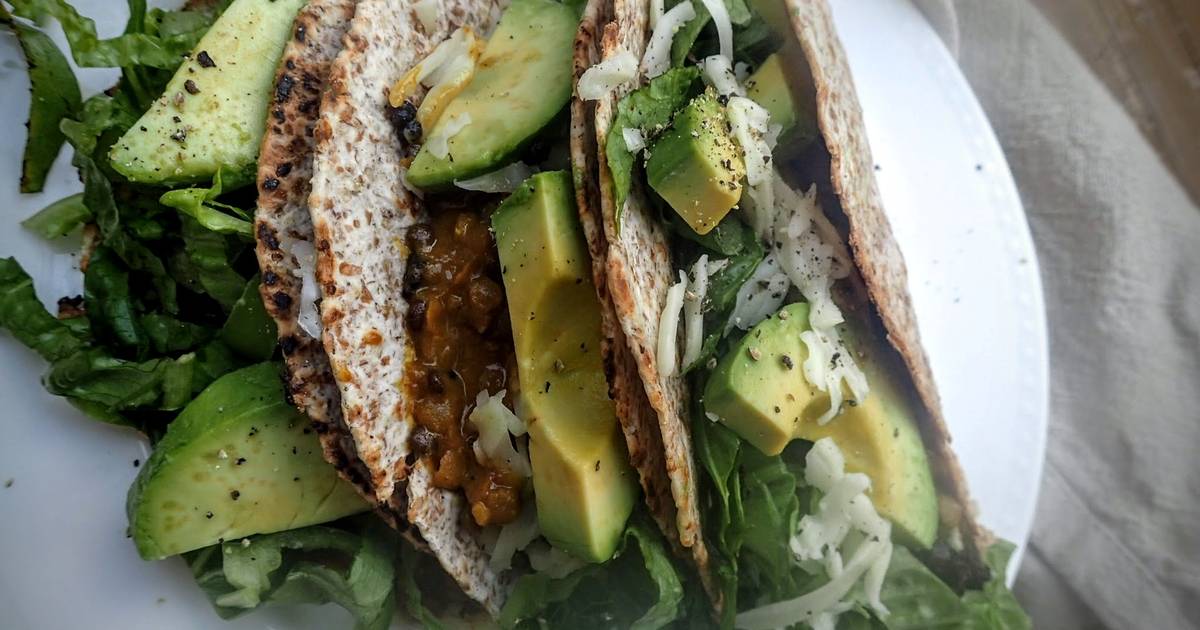 Spicy Lentil & Avocado Tacos Recipe by Nikki diMonda Kayatta - Cookpad