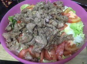 Hình của món Thịt bắp bò trộn dầu dấm salat.