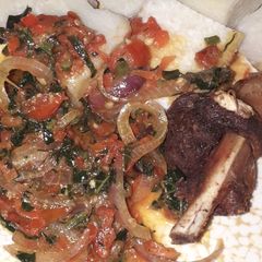 A picture of White yam and sauce.