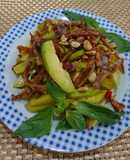 Gỏi khô mực trộn cóc