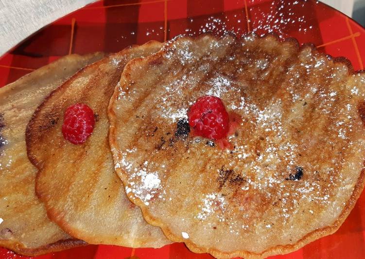 Steps to Prepare Ultimate Lemon &amp; berry pancakes