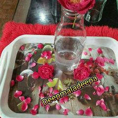 A picture of Rose water.