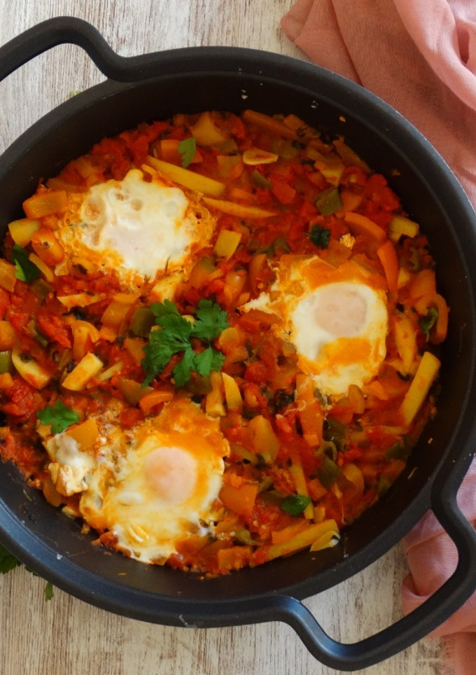 Una foto de Shakshuka al estilo de Jamie Oliver
