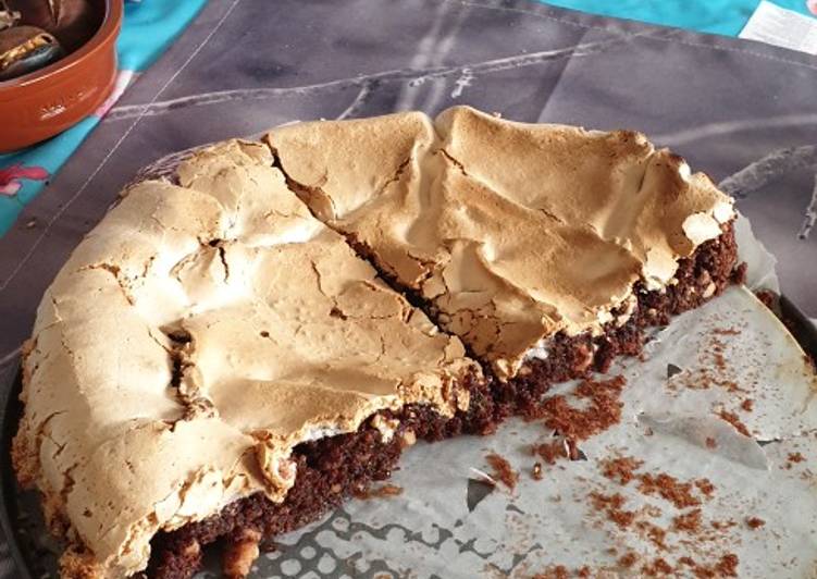 Ricetta Torta Al Cioccolato Con Nocciole E Meringa Fatta Con Il Moulinex Di Cinzia Mode Cookpad