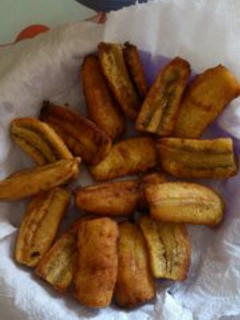 A picture of Deep fried bananas.