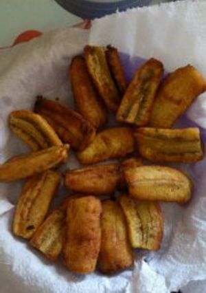 A picture of Deep fried bananas.