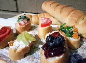 Una foto de Baguette: Tapas dulces y saladas