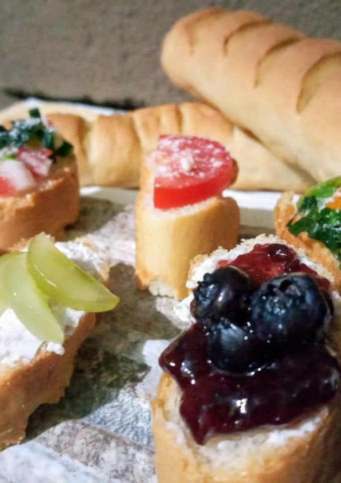Una foto de Baguette: Tapas dulces y saladas