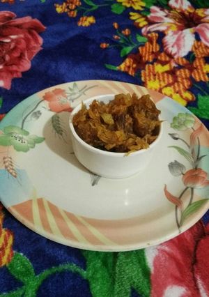 A picture of Papite ki khatti Mithi chutney.