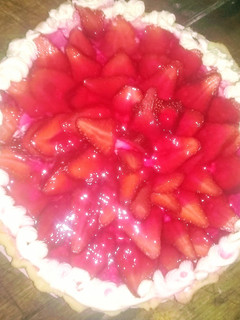 Una foto de Increíble sabor! Tarta de frutillas🍓😋