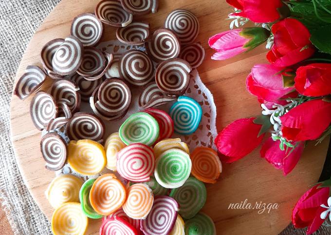 Resep buat Kuping Gajah Rainbow hidangan Idul Adha dijamin nikmat