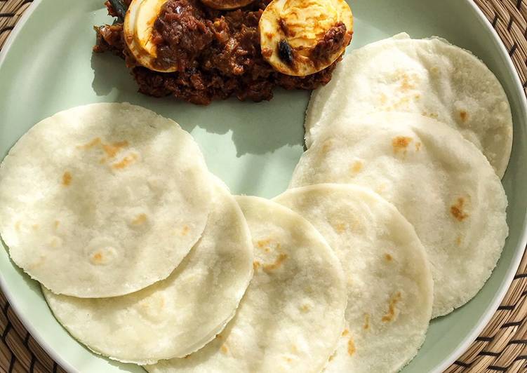 Easiest Way to Prepare Any-night-of-the-week Malabar Pathiri/ Rice rotti with egg roast  #malabarrecipe