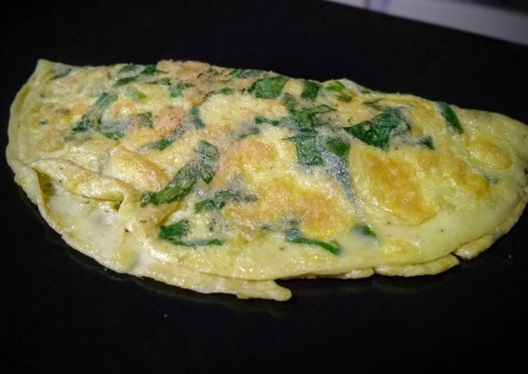 Crepioca De Espinafre Com Recheio De Mussarela e Tomate