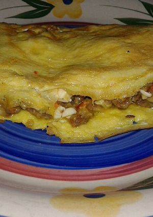 Una foto de Omelette de carne☺
