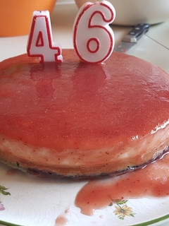 Una foto de Tarta de Queso fácil. Sin horno. Sin nata. Con cuajada