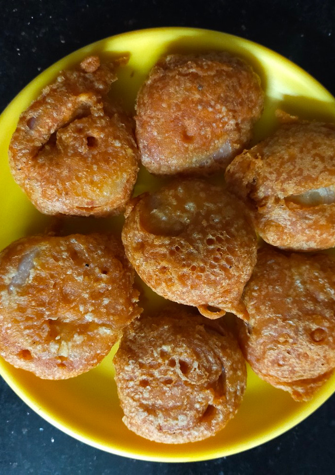 வெங்காய பஜ்ஜி (Onion Bajji recipe in tamil) செய்முறை முக்கிய புகைப்படம்