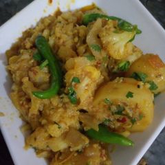 Alu gobhi A picture of Alu gobhi.