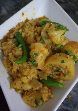 A picture of Alu gobhi.