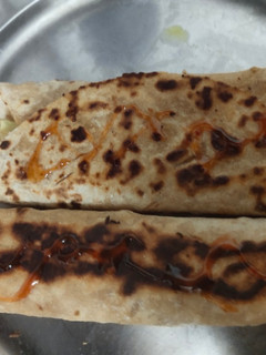 A picture of Cheese Veg chapati roll.