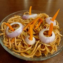 A picture of Spicy Schezwan Noodles.