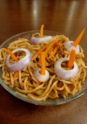 A picture of Spicy Schezwan Noodles.
