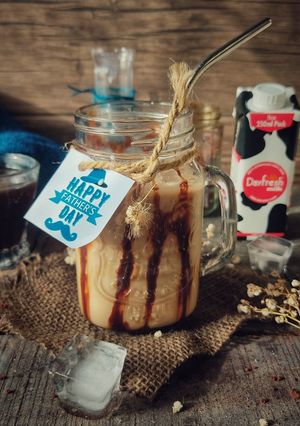 A picture of Chocolate iced coffee.