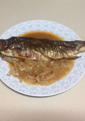 Foto principal de Trucha al horno con jamón serrano y cebolla