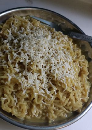 A picture of Maggi.
