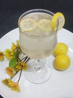 A picture of Lemonade.