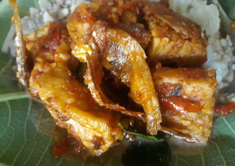 Tahu Tempe Ikan Asin Bumbu Balado Mercon