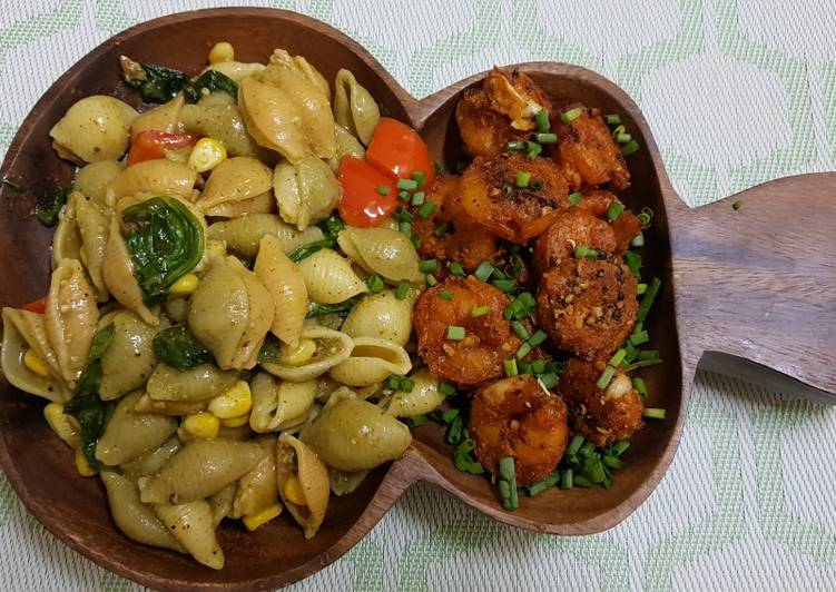 Pasta with peppery butter garlic prawns