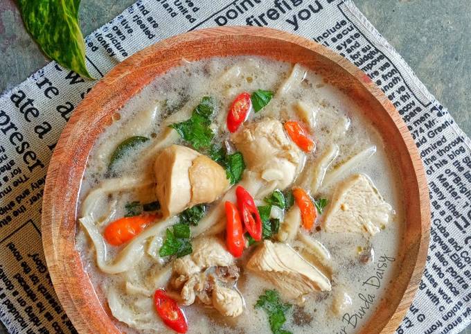 Cara Membuat Tom Kha Gai (Thai Coconut Chicken Soup) Anti Gagal