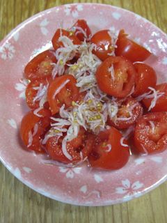 拌吻仔魚小蕃茄 的食譜成品照片