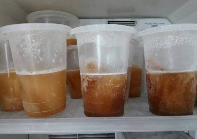 Cara membuat Slowcook Beef Bone Broth (kaldu sumsum sapi) Cara membuat Slowcook Beef Bone Broth (kaldu sumsum sapi)