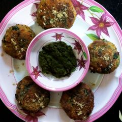 A picture of Cheesy Spinach Chickpea Kababs.