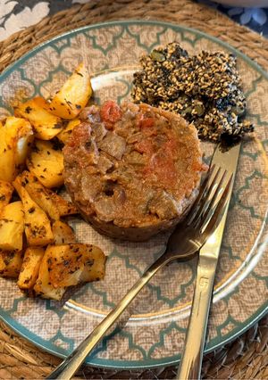Una foto de Tartar de Berenjena con Patatas en Estuche de Microondas