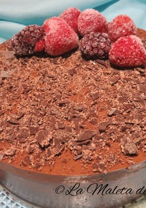 Foto principal de Tarta de turrón de chocolate con crujientes