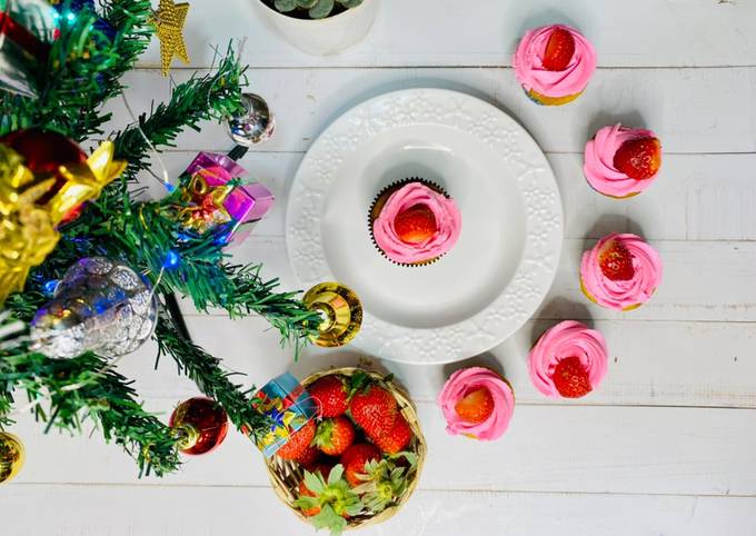 Strawberry Vanilla Cupcakes