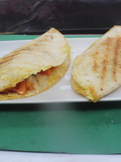 Una foto de Tacos con sobras de pollo y pico de gallo