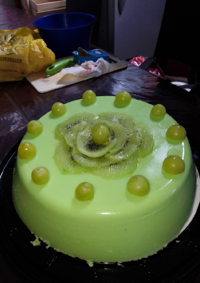 Una foto de Gelatina de limón y uva verde