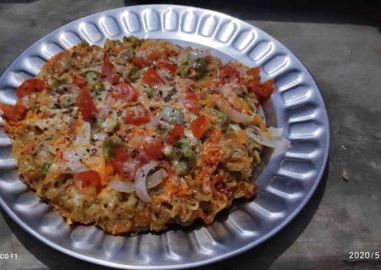 Steps to Make Super Quick Homemade Jhatpat Maggi Pizza